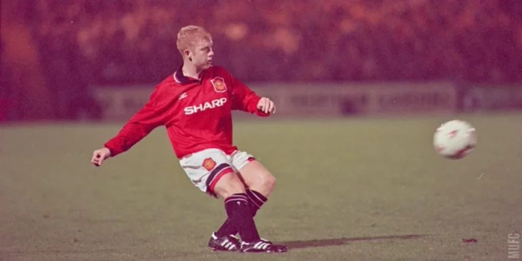 Paul Scholes on the field for Manchester United