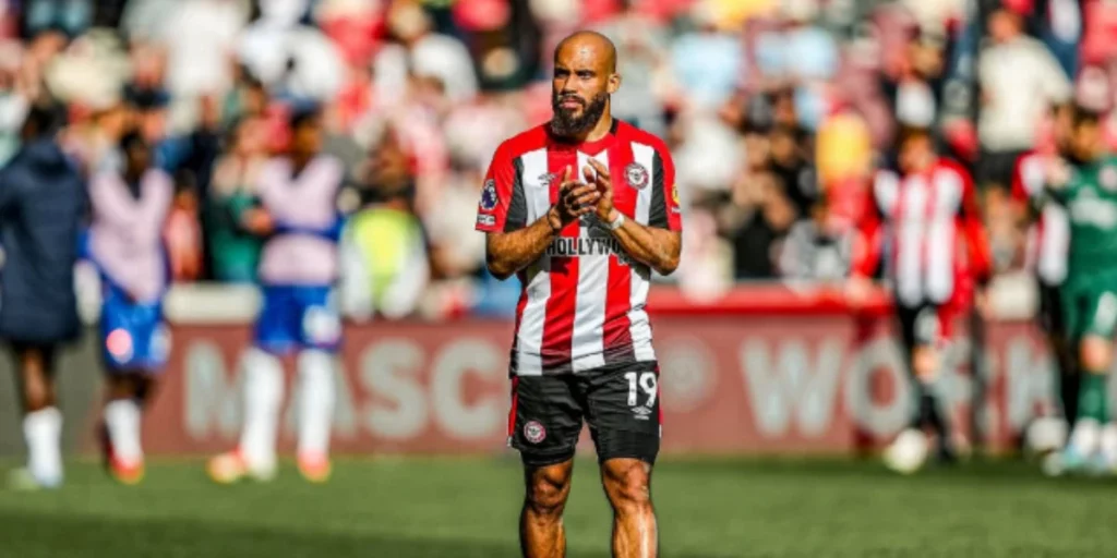 Bryan Mbeumo applauding the fans post game