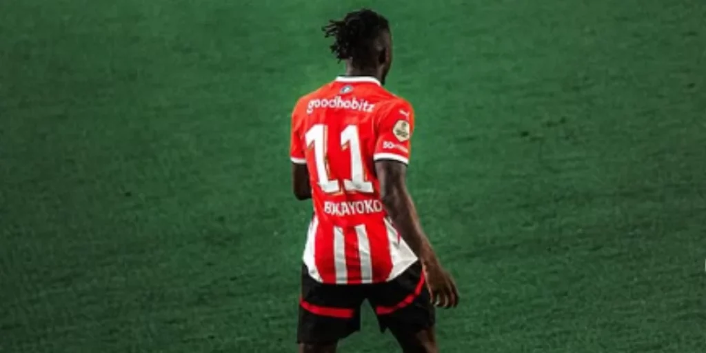 Johan Bakayoko on the field for PSV Eindhoven