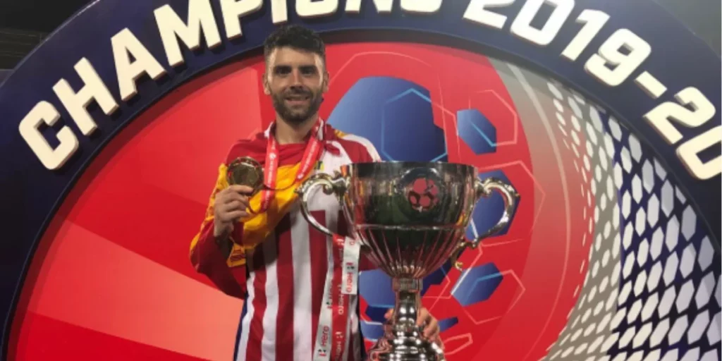 Francisco Hernandez with his Indian Super League trophy