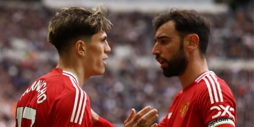 Alejandro Garnacho and Bruno Fernandes celebrating their goal (Image Credits: X/@PremierLeague)