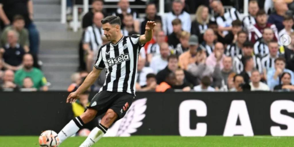 Fabian Schar on the field representing Newcastle United.