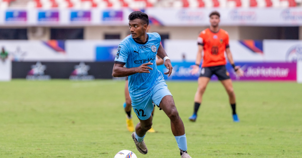 Noufal making a run with the ball ( Credits X/@IndianFootball)