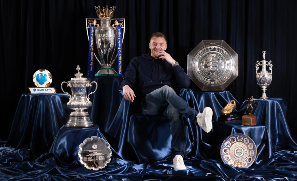 Jamie Vardy with his trophies. (Image Credits: Official X@/LCFC)