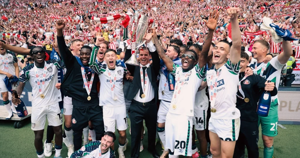 2024/25 PlayOffs Winning Squad, earning back promotion to PL (Image Credit: X / @SunderlandAFC)
