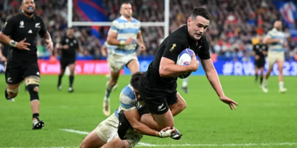 A tackle at the Rugby World Cup